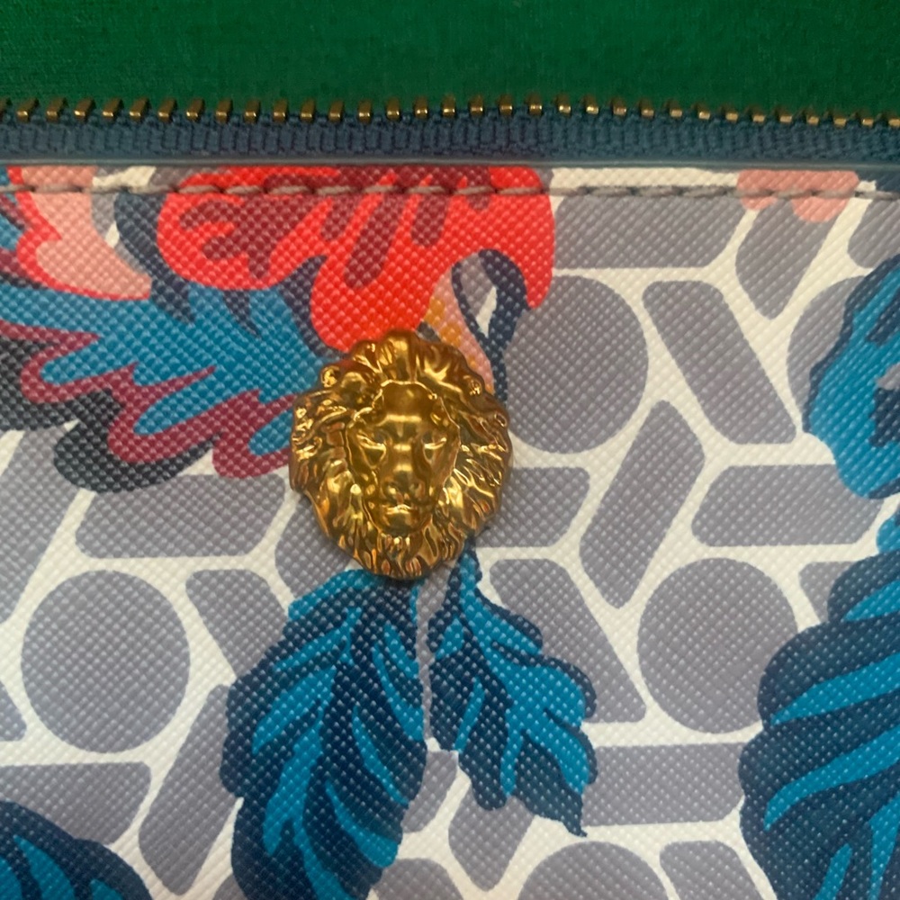 NWT Anne Klein Floral and Geometric Design Large Zippered Pouch/Wristl…